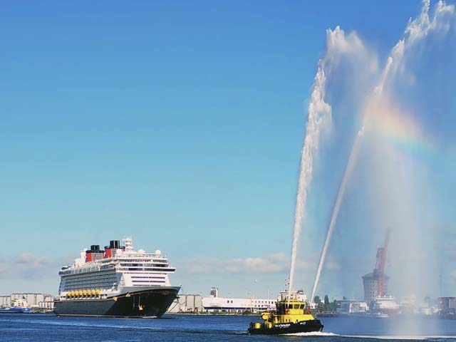 Aankomst Disney Dream in Rotterdam